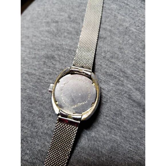 Waltham Swiss Made Stainless Steel Ladies Watch Inca Bloc 17 Wind Up - Working main image 7